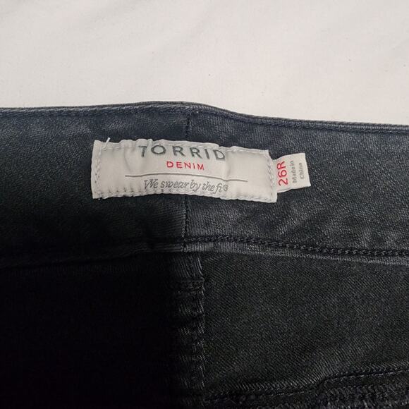 Torrid Premium Denim Womens Skinny Jeans Jeggings Size 26R High Waisted Goth Emo - Picture 6 of 8